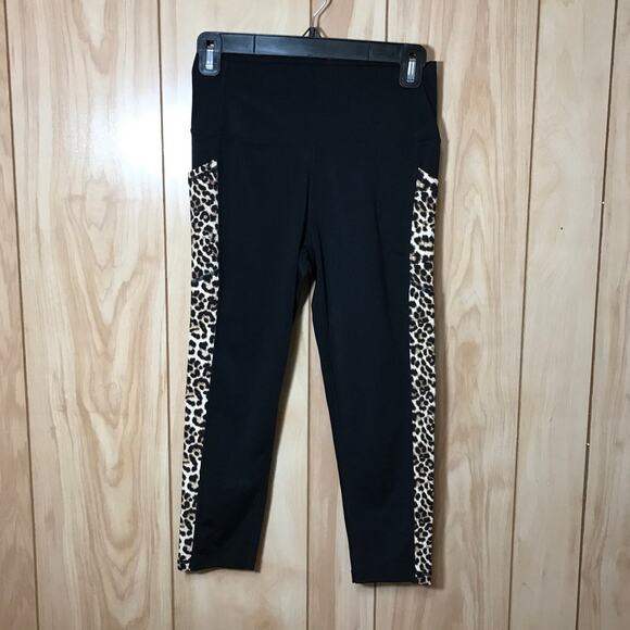 Zyia Active Leopard Striped Black Side Pockets Capri Leggings 6-8 - Picture 1 of 4